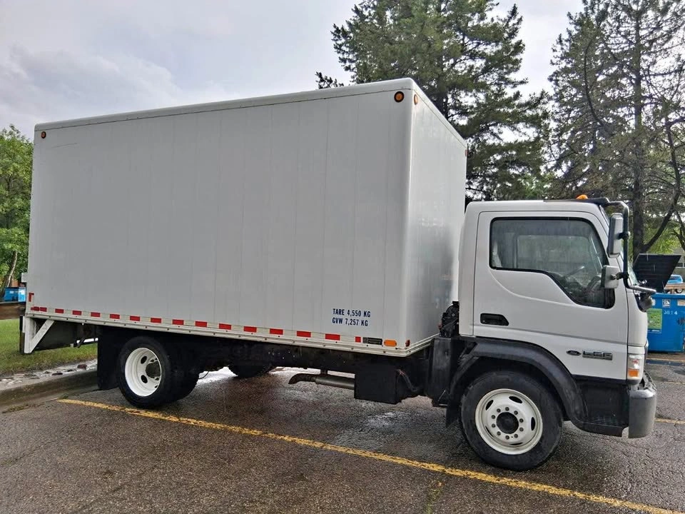 2006 Ford F-450 Super Duty Cube Truck (Diesel)