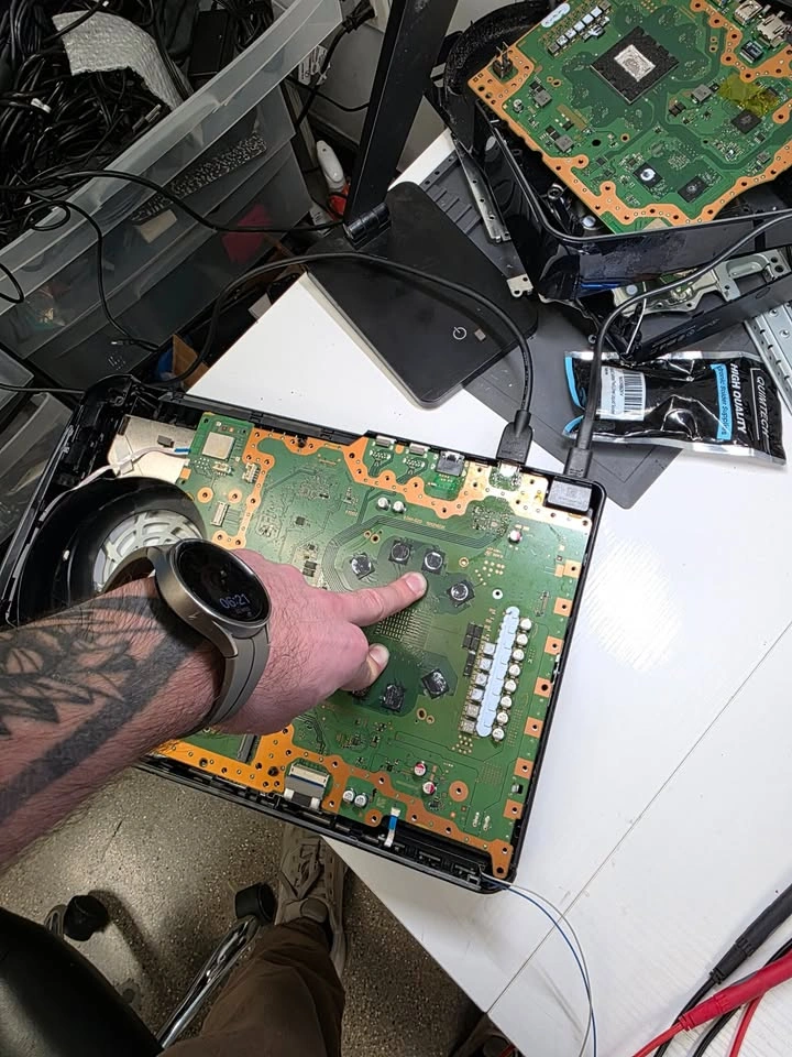 Broken HDMI Port? No Problem 👍 - photo 2