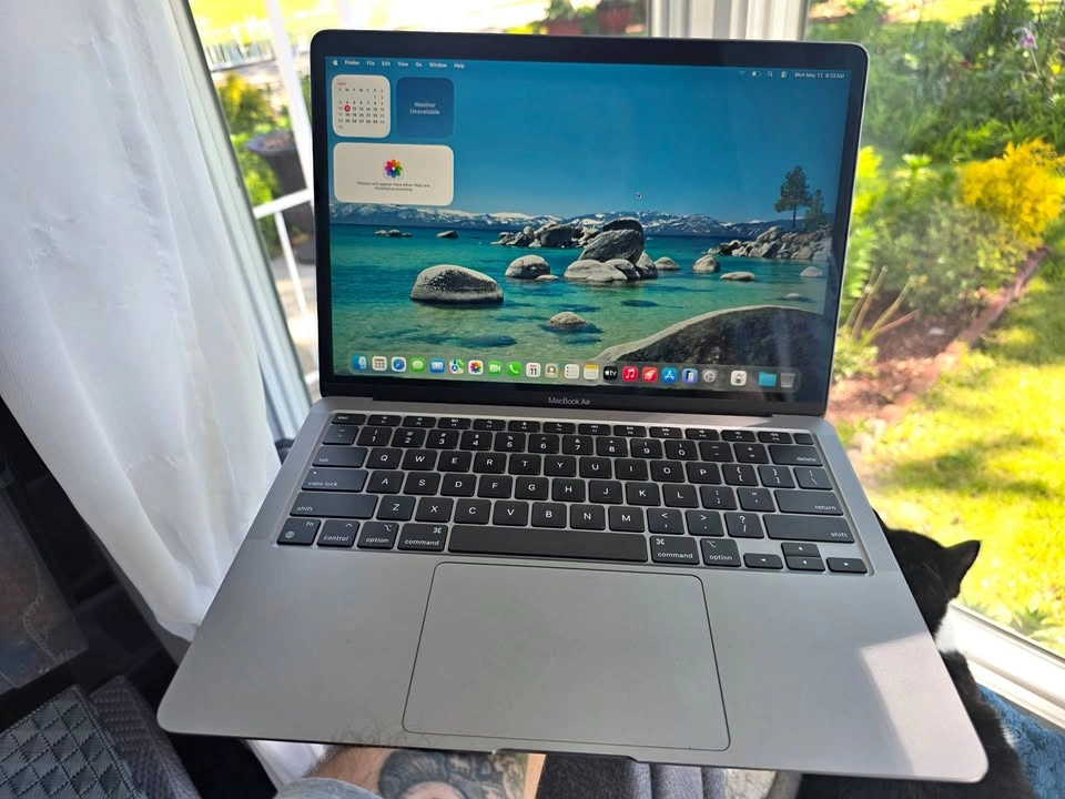 2020 Apple MacBook Air 13.3" M1 8GB RAM 256GB SSD