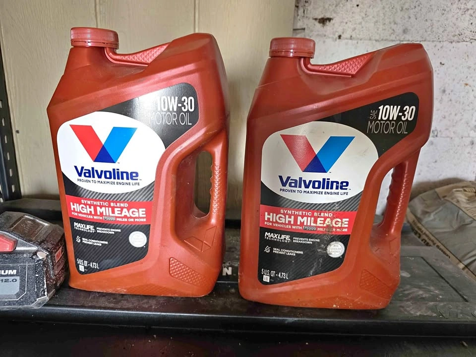 Valvoline High Mileage 10W-30 Motor Oil (5QT) - NEW