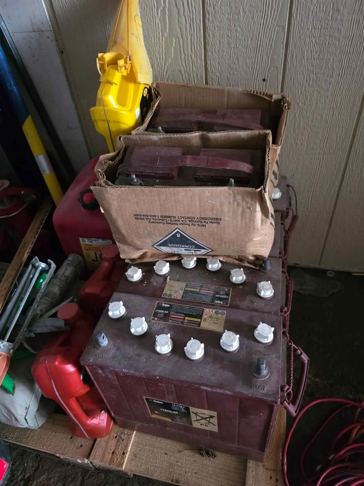 Trojan J185G-AC 12V Deep Cycle Battery - For Repair / Scrap - photo 3