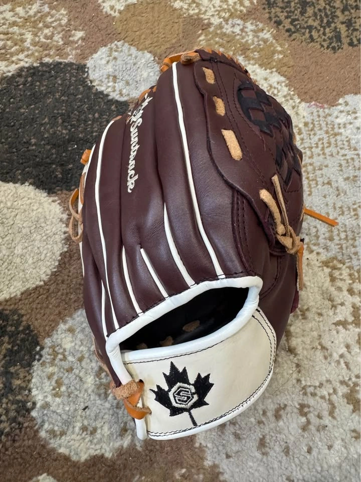 Suntrack Canada Baseball Gloves – Left Hand - photo 2