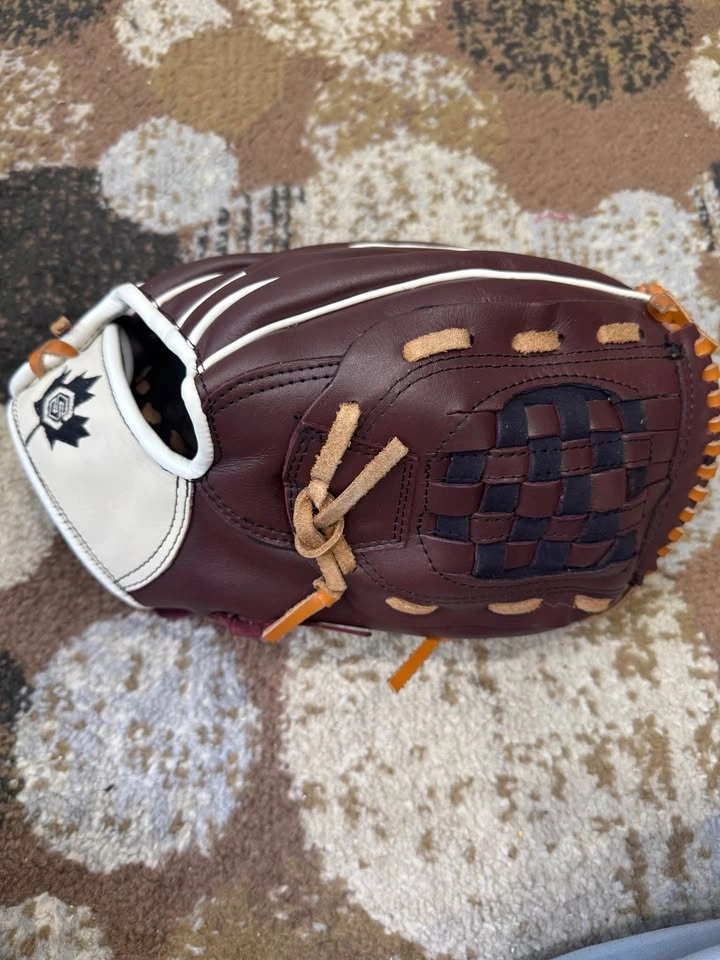 Suntrack Canada Baseball Gloves – Left Hand - photo 4