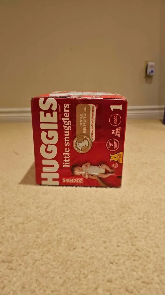 Diapers - Huggies and Pure - photo 3