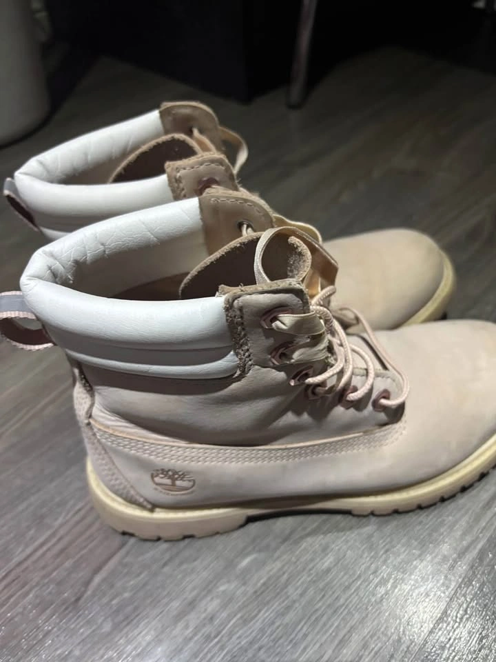 Timberland Shoes Size 9.5 - photo 2