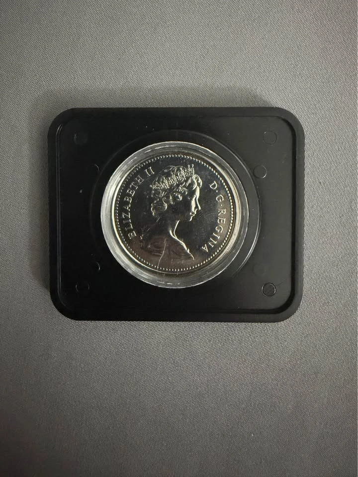 1975 Canadian Dollar Coin Queen Elizabeth II - photo 2