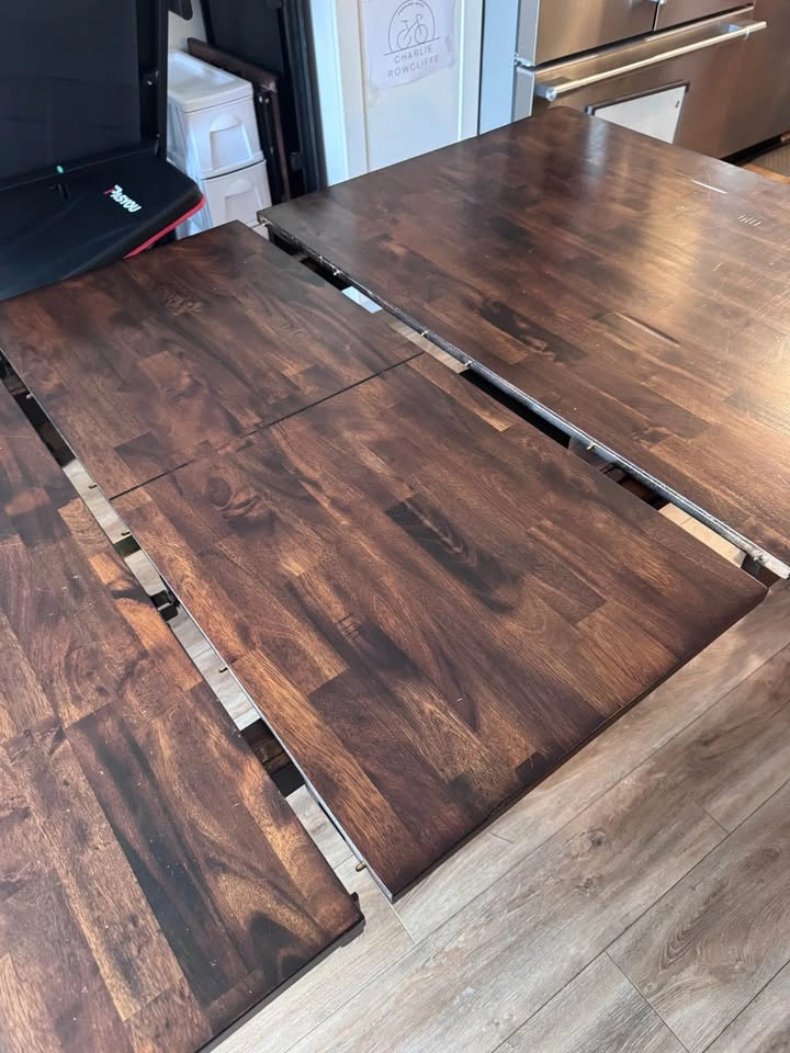 Solid Dining Table - Extends from 5ft to 6ft - photo 3
