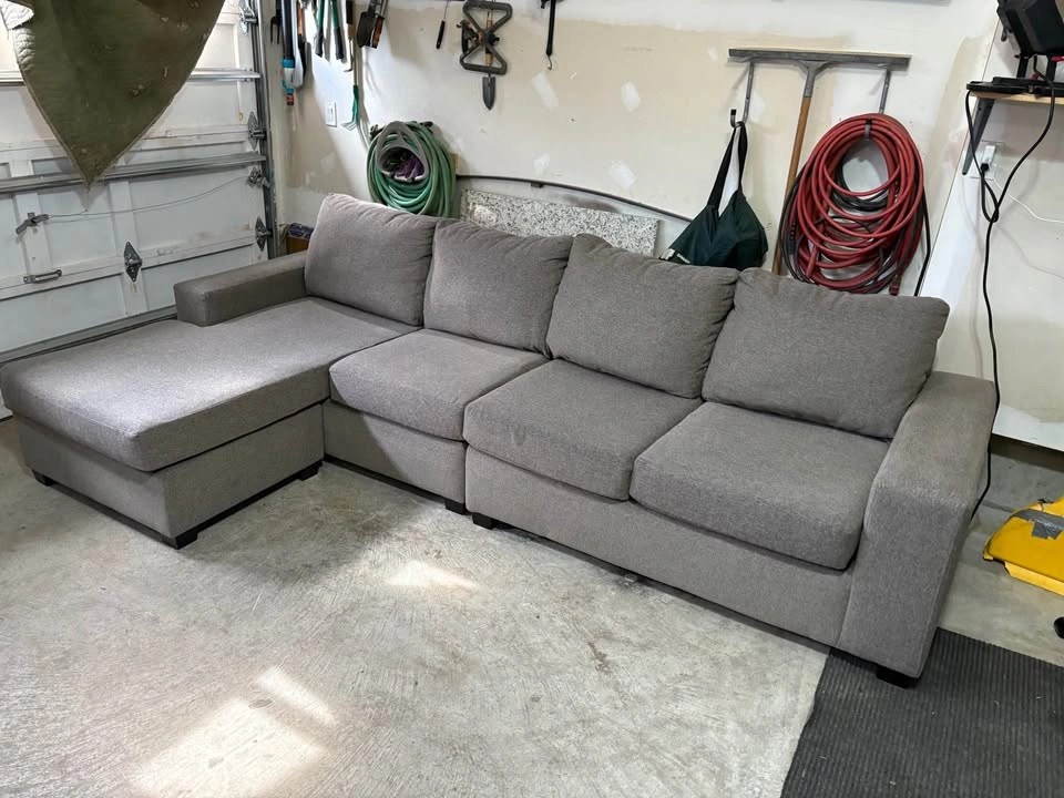 Grey Modern Sectional Sofa w/ Reversible Chaise - Free Delivery - photo 3