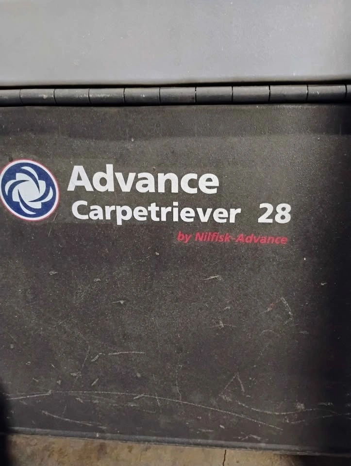 Advance CarpeTriever Wide Area Vacuum, 28" - photo 2