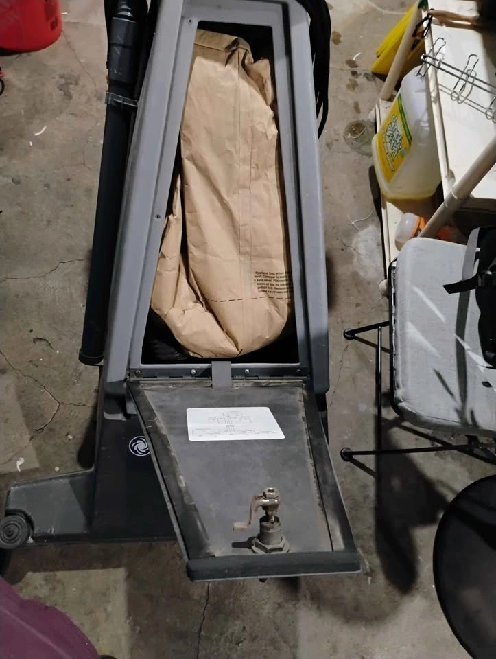 Advance CarpeTriever Wide Area Vacuum, 28" - photo 4