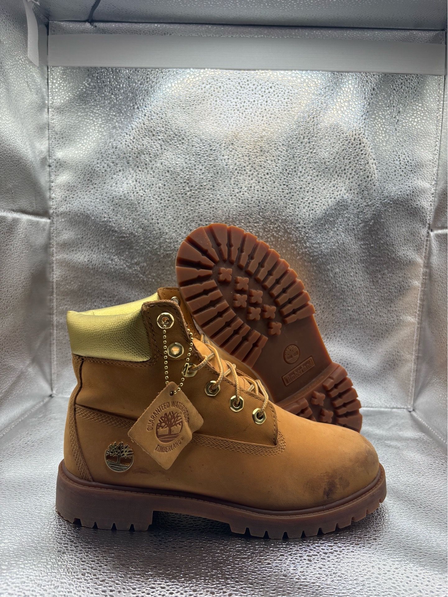 Wheat Timberland Boot - Size 5.5 Men's
