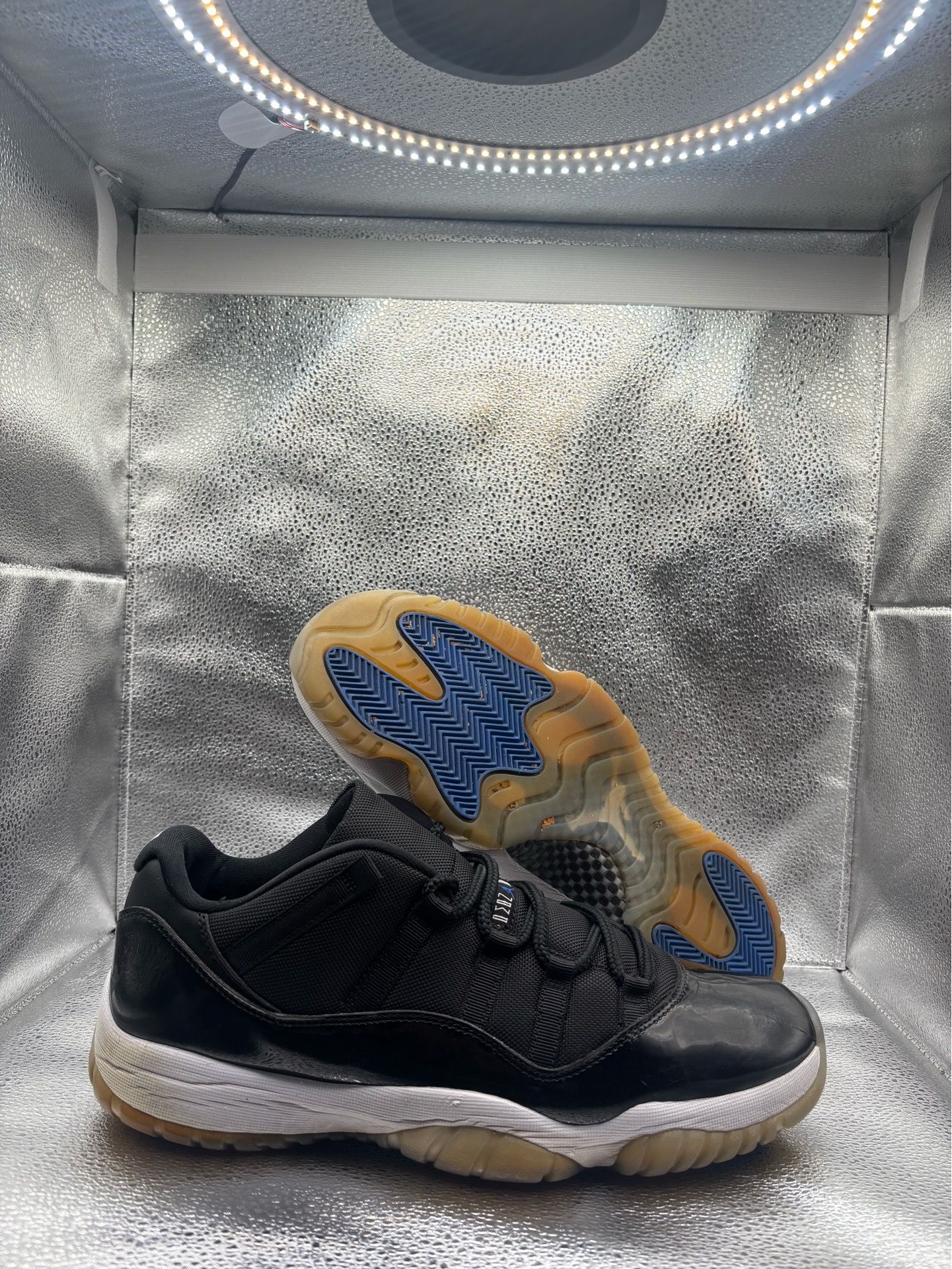 Air Jordan 11 Low Space Jam