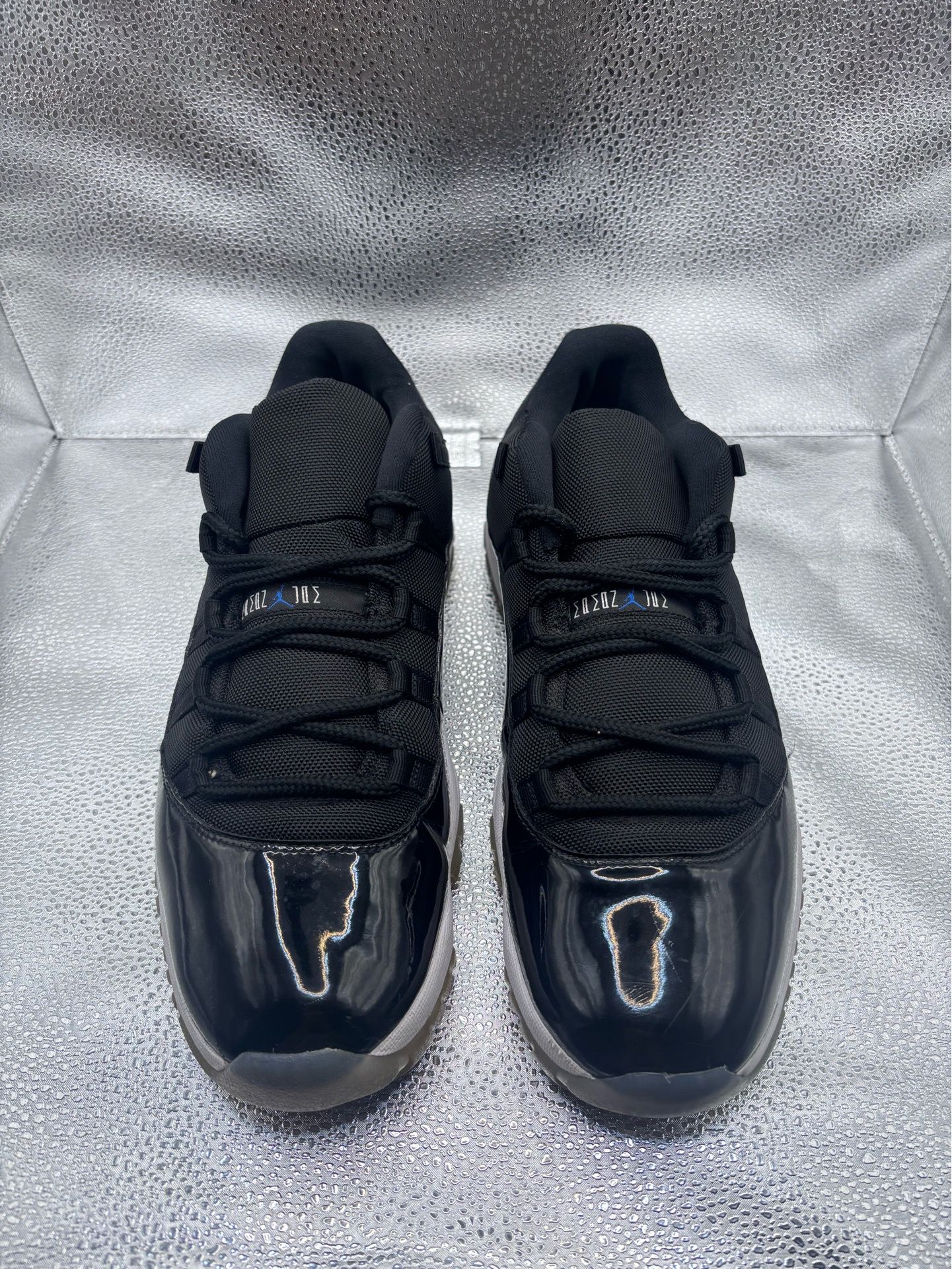 Air Jordan 11 Low Space Jam - photo 2