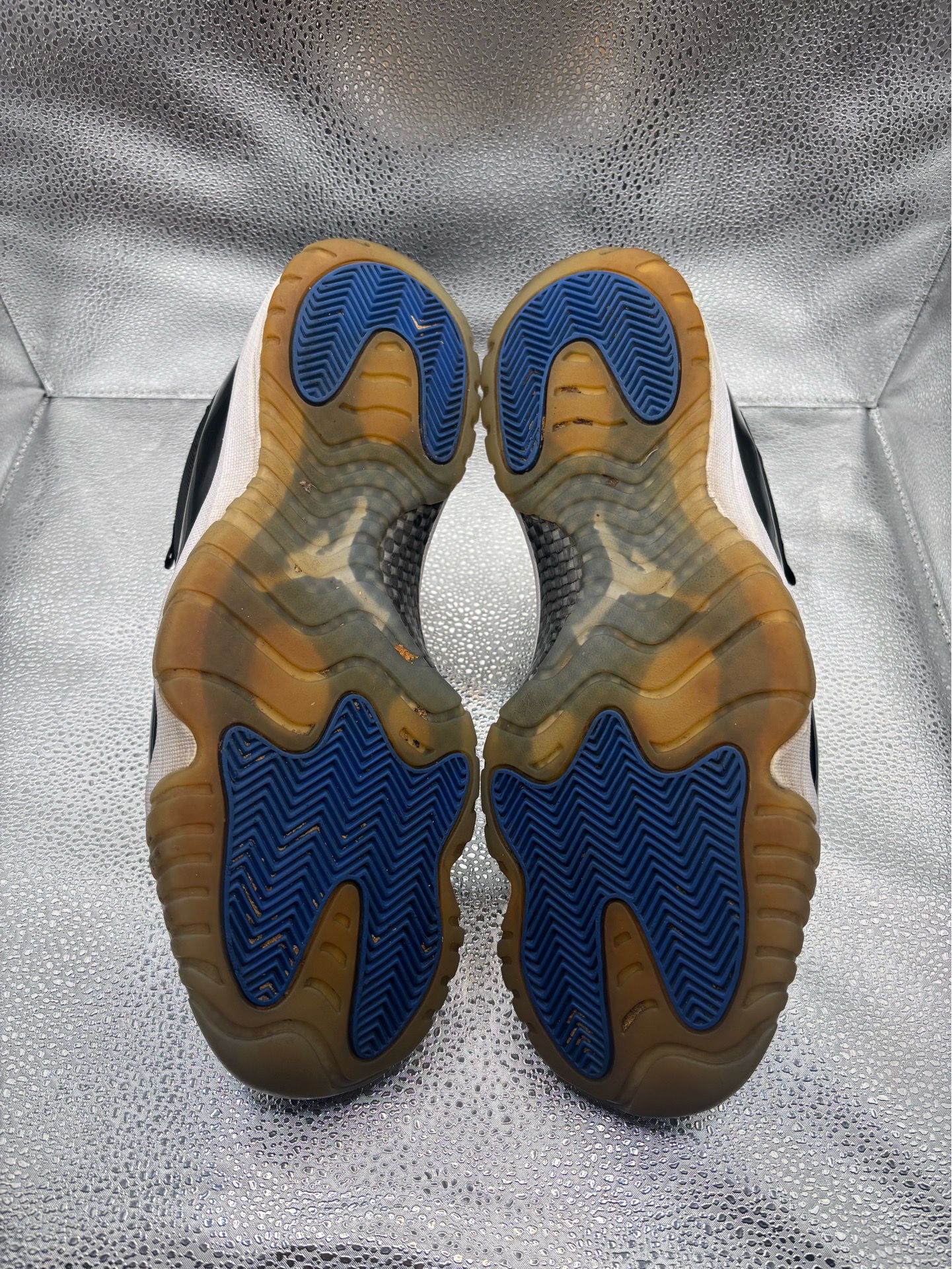 Air Jordan 11 Low Space Jam - photo 3