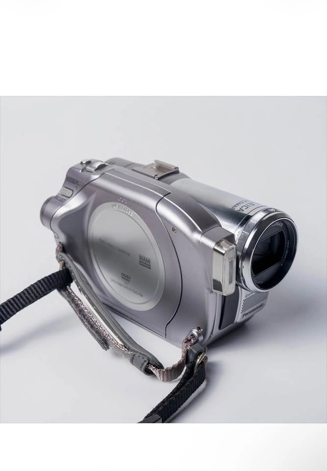Panasonic 3CCD 3.1MP DVD Camcorder with Leica Lens - photo 4
