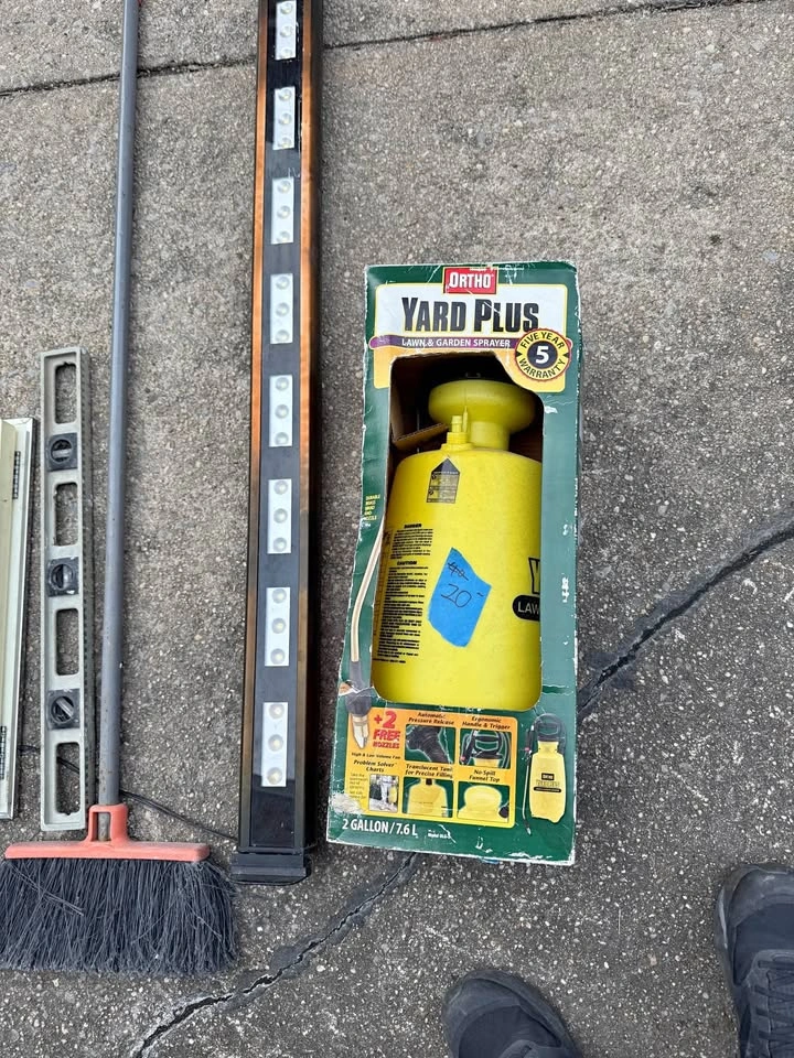 LAW & GARDEN SPRAYER