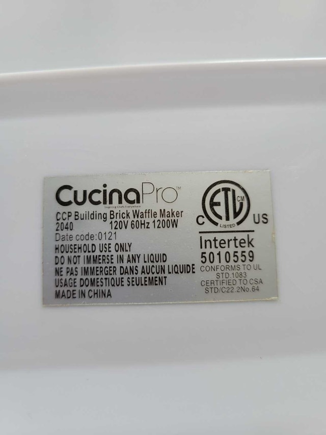 CucinaPro Waffle Maker - photo 4