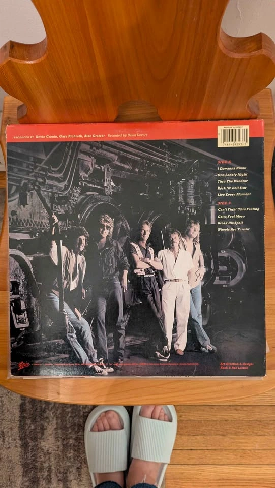 REO Speedwagon Wheels Are Turnin LP 1984 Epic Records - photo 2