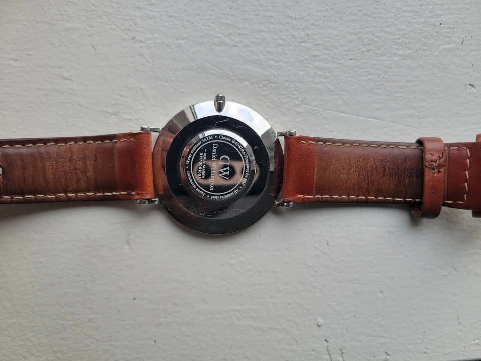 Daniel Wellington Classic Watch (New battery needed) - photo 2