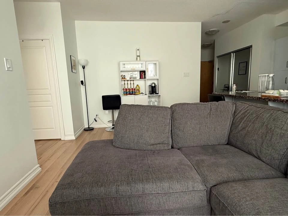 Large Grey Sectional Sofa – Comfortable & Modern - photo 2