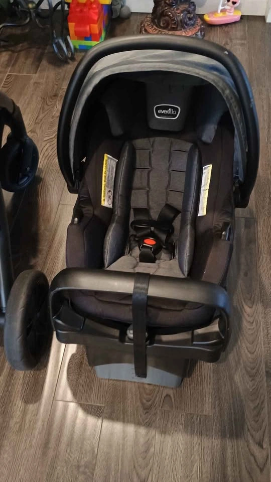 Evenflo Pivot Suite Car Seat and Stroller Travel System - photo 5