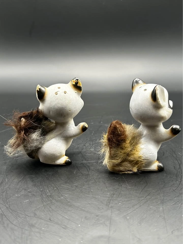 Vintage Japanese Raccoon Salt and Pepper Shakers - photo 3