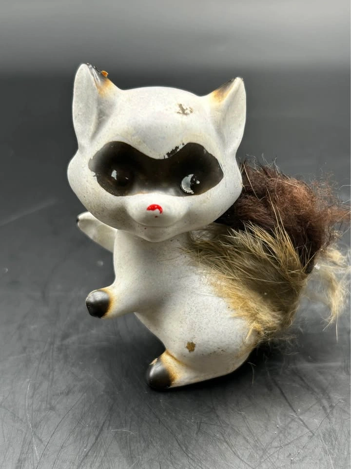 Vintage Japanese Raccoon Salt and Pepper Shakers - photo 5