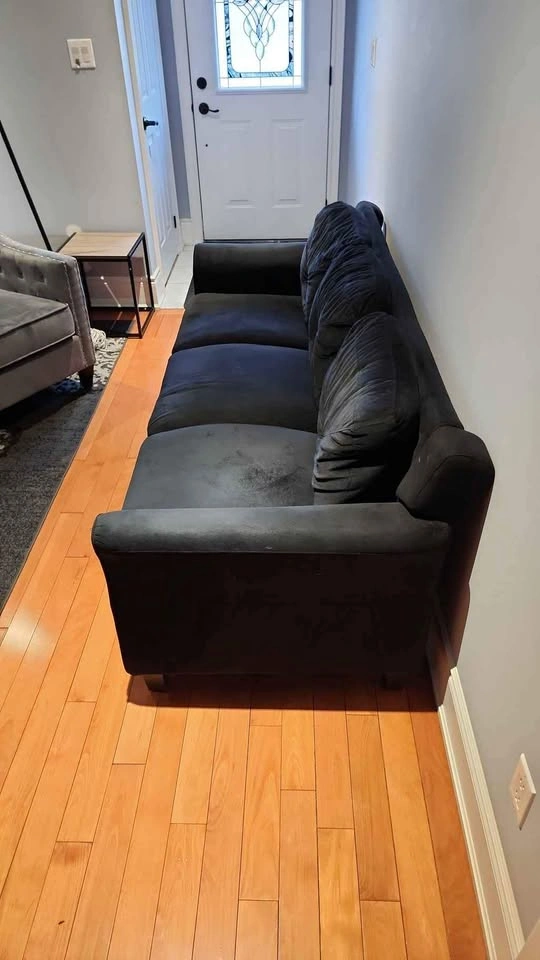 Used 3 seater couch in good condition. - photo 2