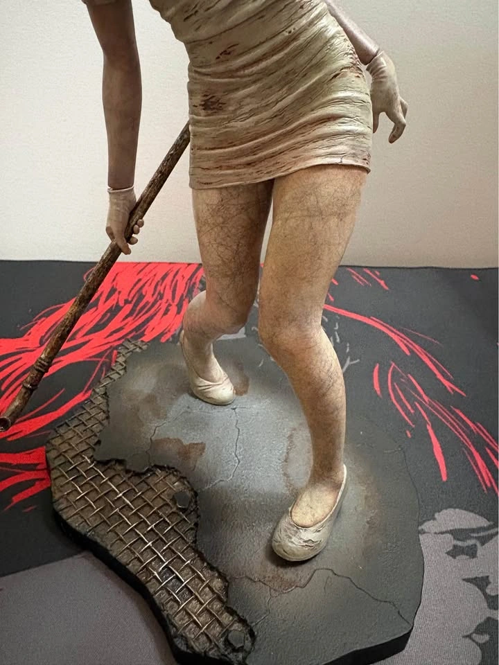 Gecco Silent Hill 2 Bubble Head Nurse 1/6 Scale Statue - photo 3