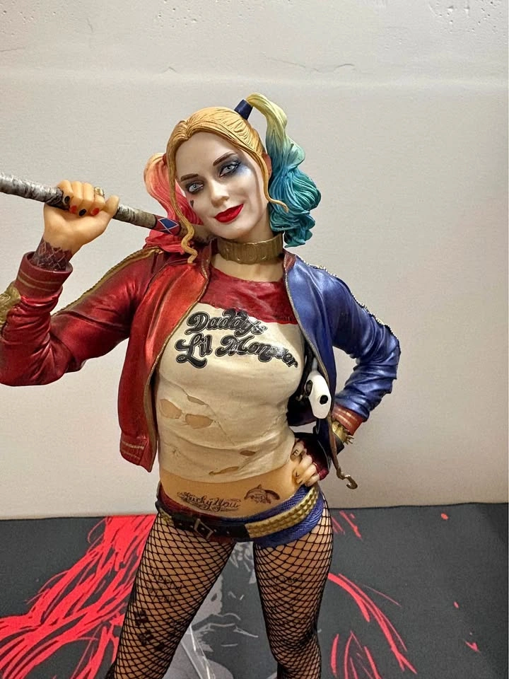 DC Collectible Harley Quinn Suicide Squad 12.5— Statue (No Box)