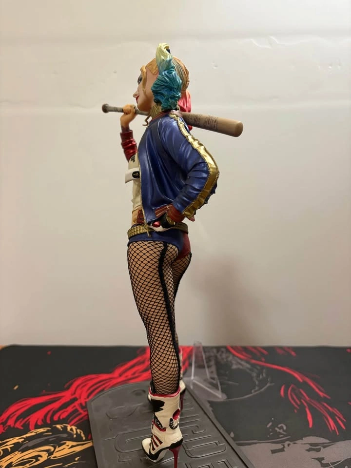 DC Collectible Harley Quinn Suicide Squad 12.5— Statue (No Box) - photo 3