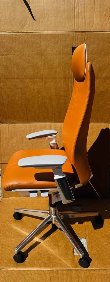 Haworth Fern Office Chair (Leather) Like New - photo 4