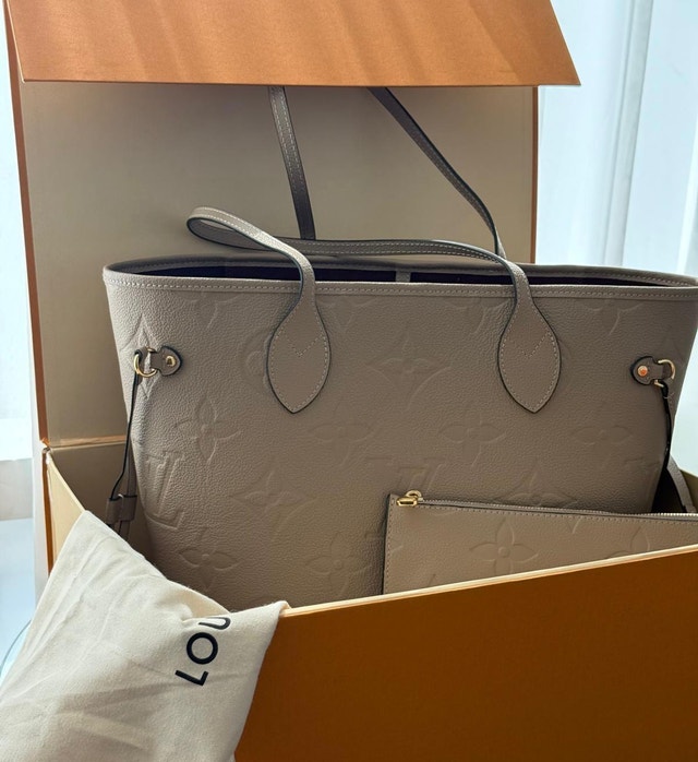 Authentic Louis Vuitton Neverfull MM bag beige nude