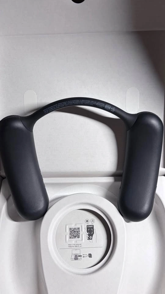 Sony Bravia Theatre U Wireless Neckband Speaker - photo 3