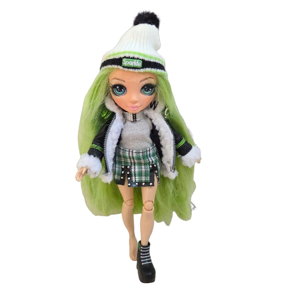 Rainbow High Winter Break Jade Hunter Fashion Doll 💚❄️ - photo 3