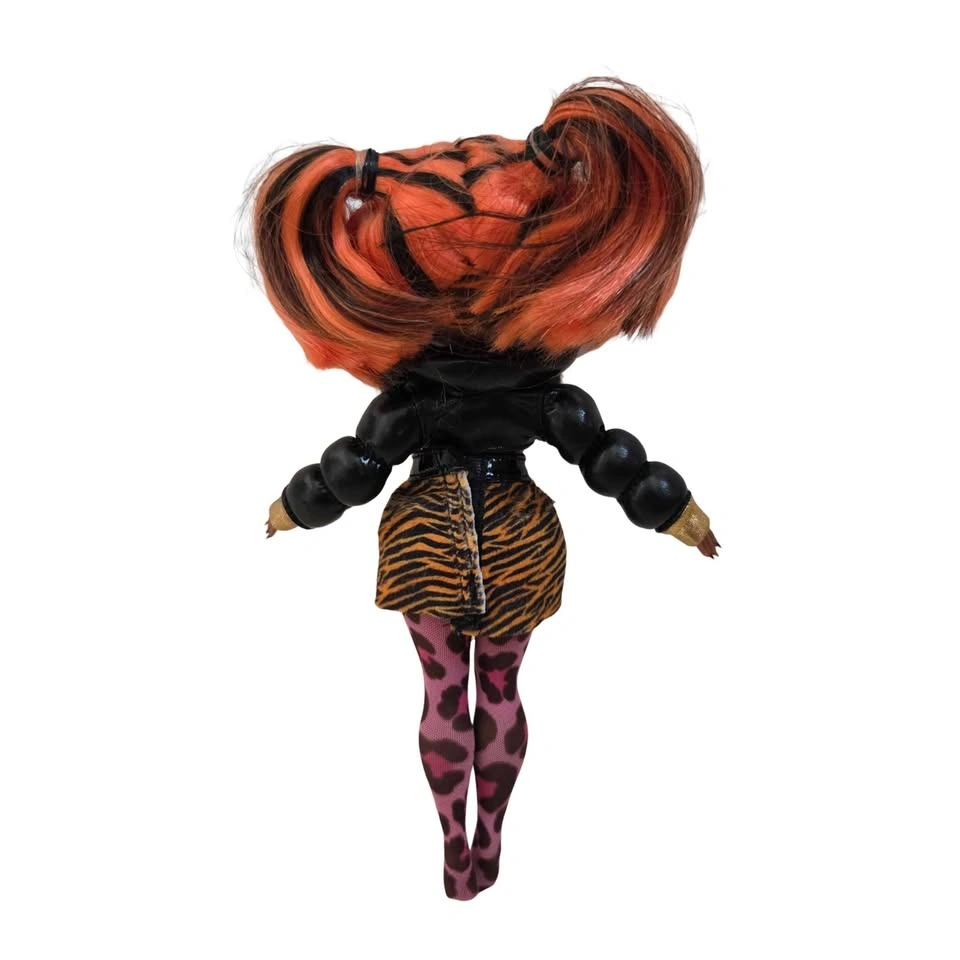 L.O.L. Surprise! O.M.G. Winter Chill Missy Meow Fashion Doll 🐆🧡🖤 - photo 3