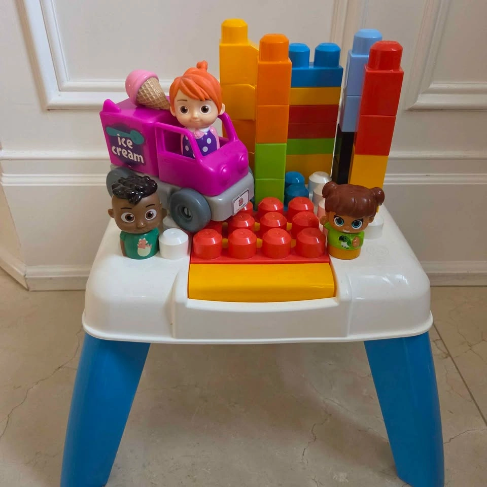 Fisher-Price MEGA Bloks Activity Table + CoComelon Ice Cream Tru - photo 5