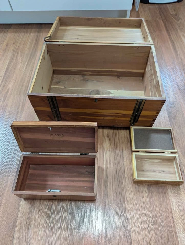 3 Wooden Chests - photo 2