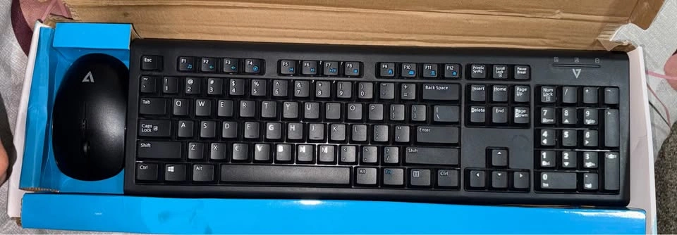 Wireless Keyboard and Mouse Combo - photo 2