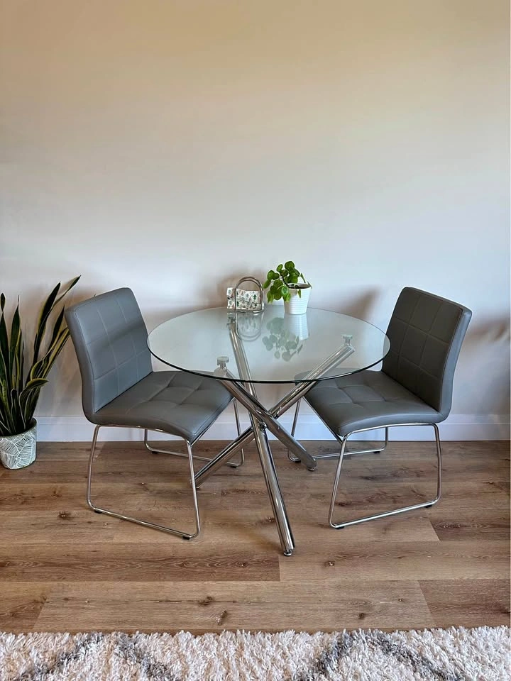 Glass table & two chairs