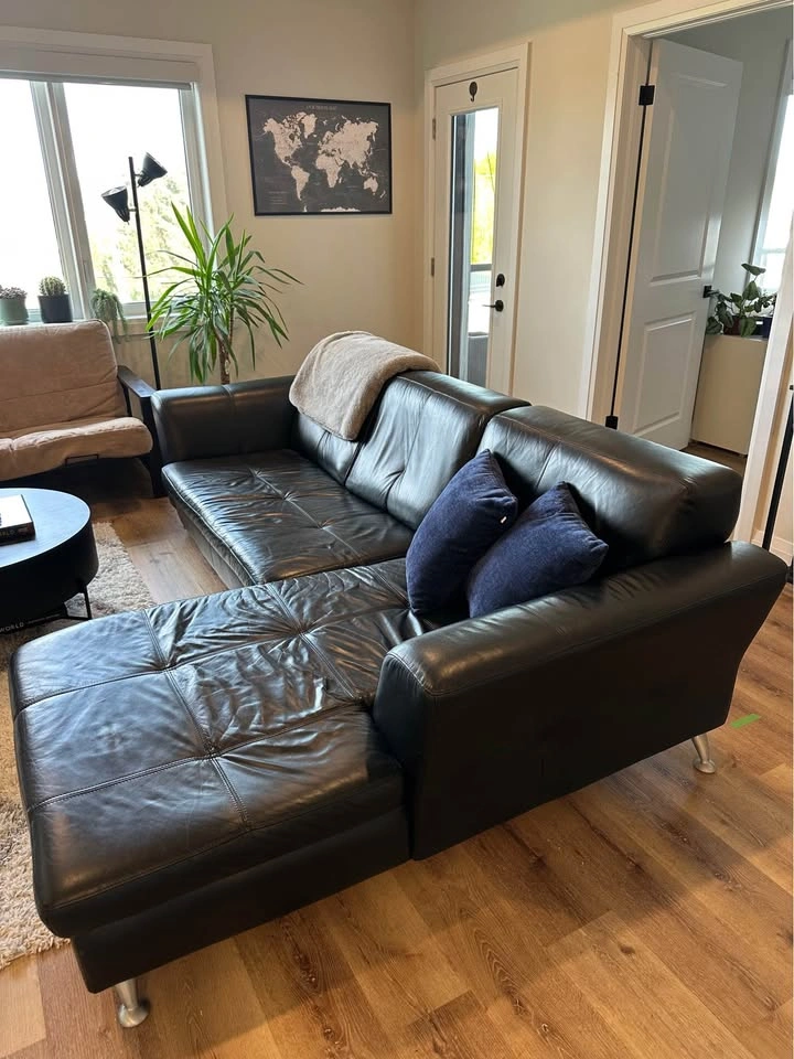 Black Leather Sectional Couch - photo 2