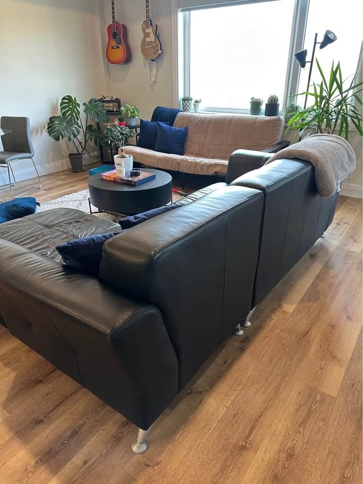 Black Leather Sectional Couch - photo 3