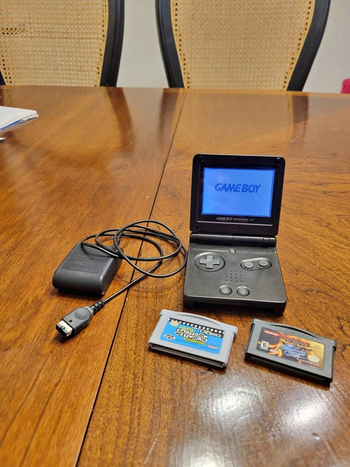 Gameboy Advance SP AGS-001