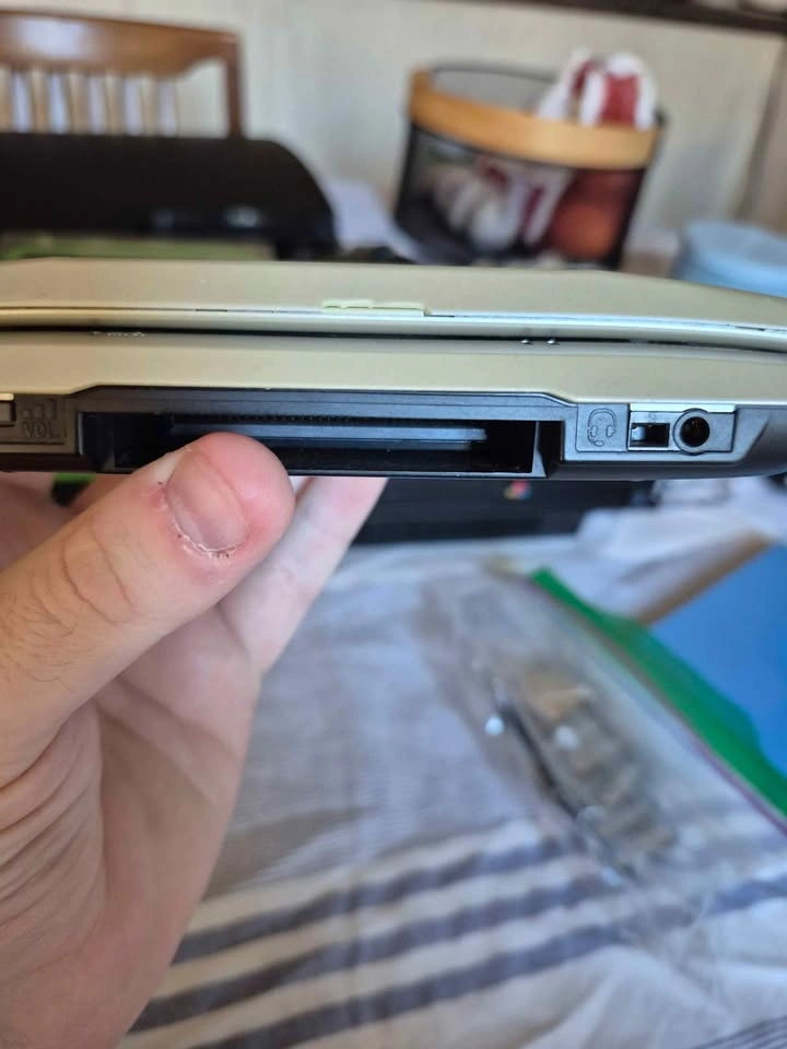 Nintendo DS (Original) - photo 4