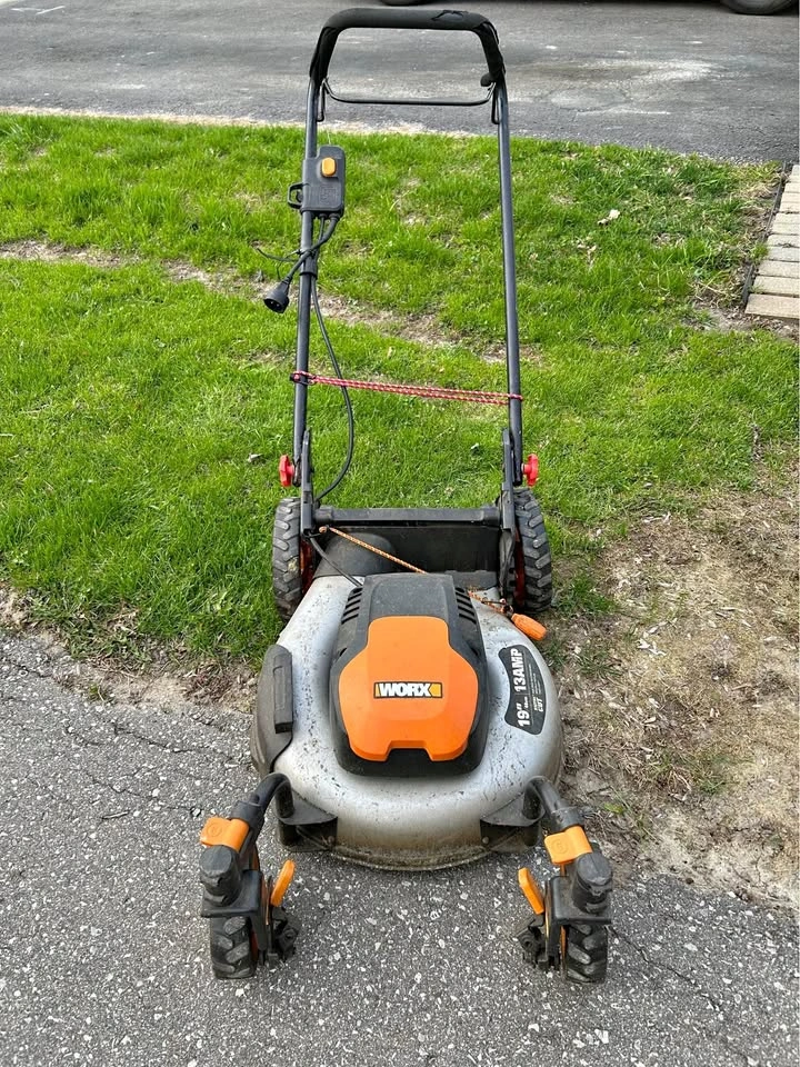Worx Lawnmower