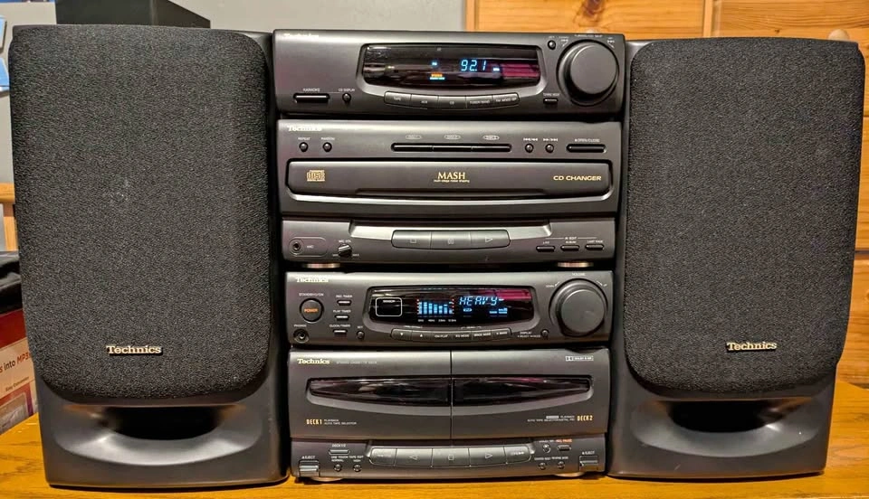 Vintage Technics SC-CH911 Component Stereo System – CD / Cassett