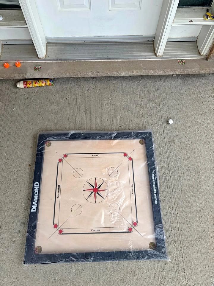Carom board
