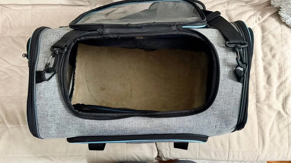 Siivton 4-Sided Expandable Pet Carrier – Airline Approved - photo 2
