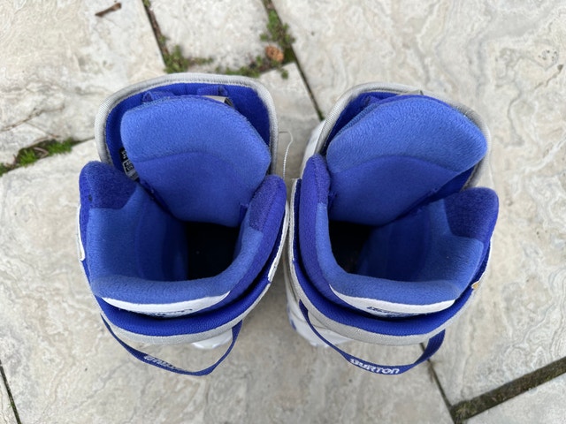 Youth Snow Boots - one tightener is broken - photo 3