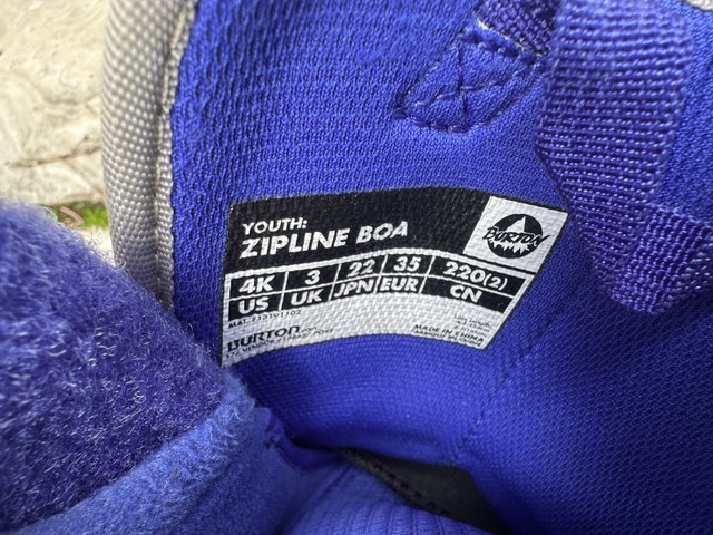 Youth Snow Boots - one tightener is broken - photo 4